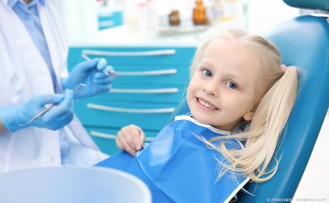 Zahnärztliche Frühuntersuchungen bei Kleinkindern